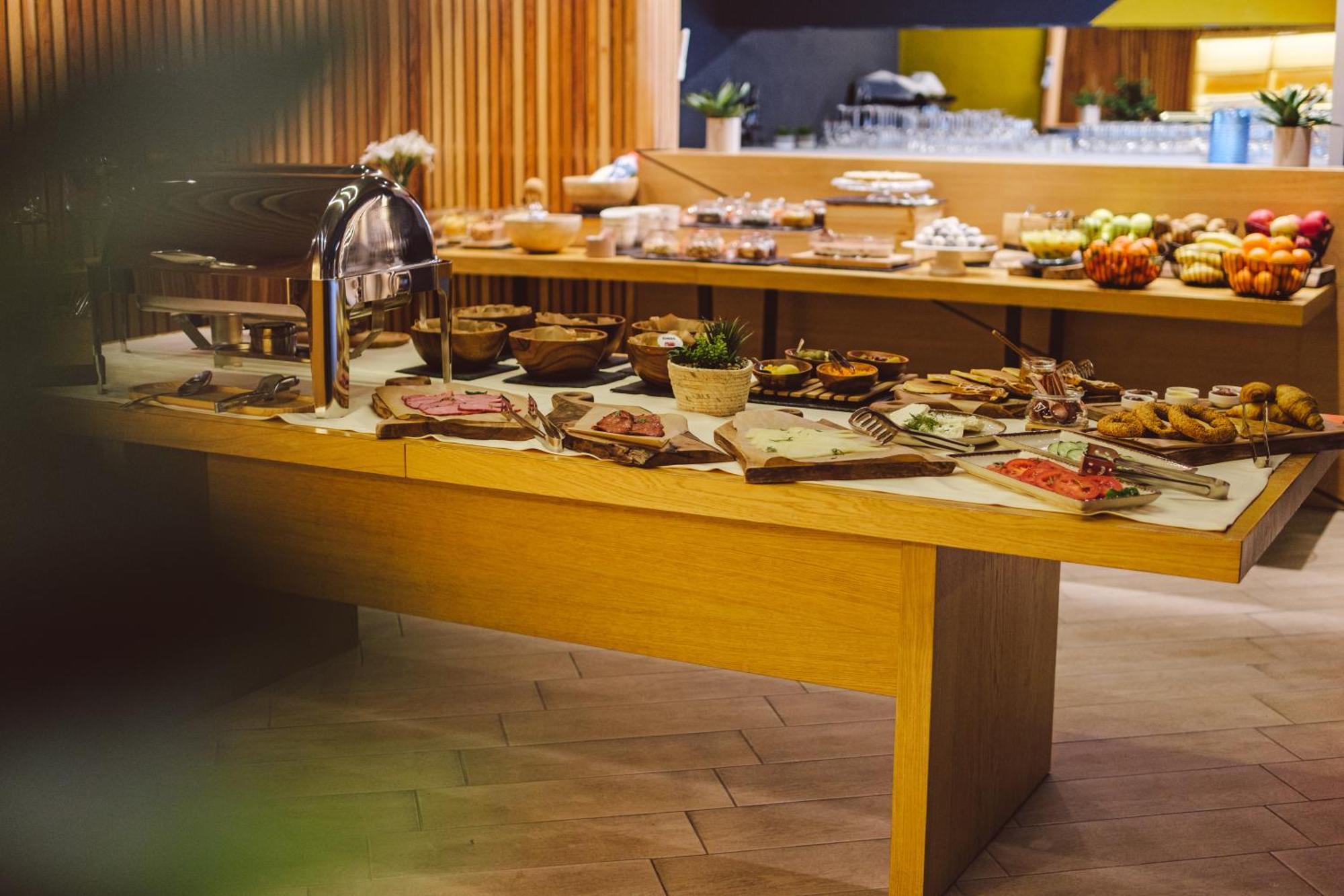 Star Hill Hotel & Spa Пристина Екстериор снимка