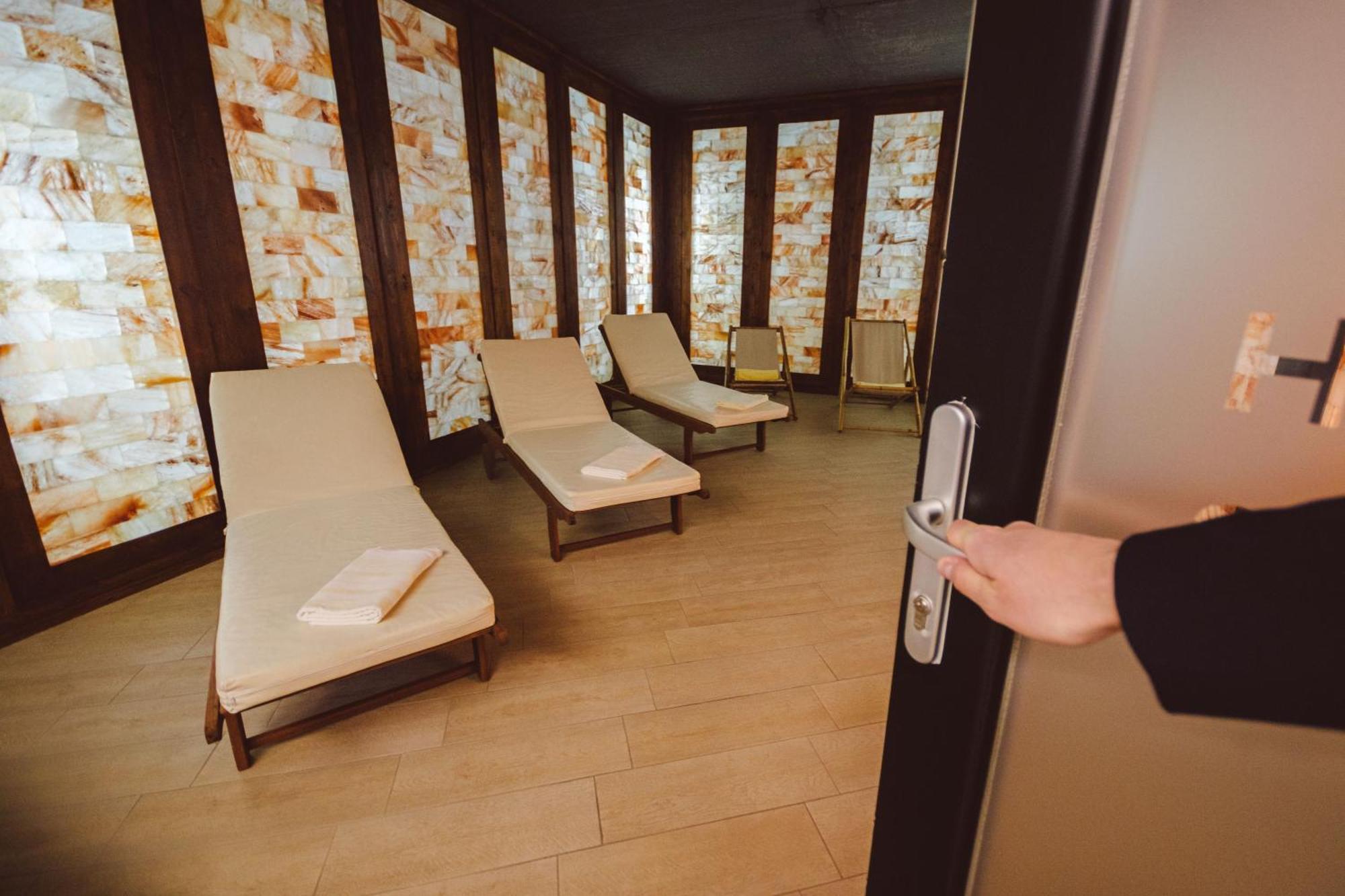 Star Hill Hotel & Spa Пристина Екстериор снимка